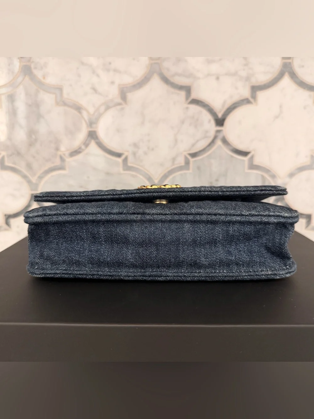 CHANEL 19 Denim Wallet on Chain